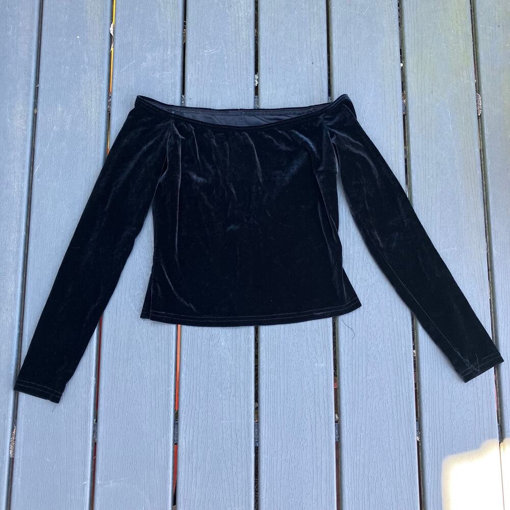 Black off the shoulder velvet long sleeve top vintage 90s indie whimsigoth